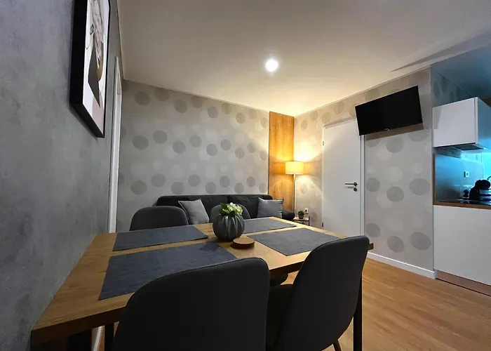 Premium Mobile Eden Веленье